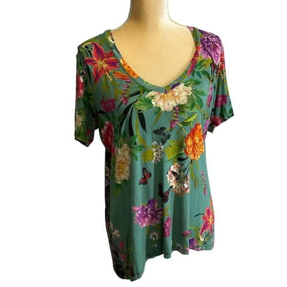 Johnny Was V‑neck short sleeve T-shirt. Size Large. - Picture 1 of 9